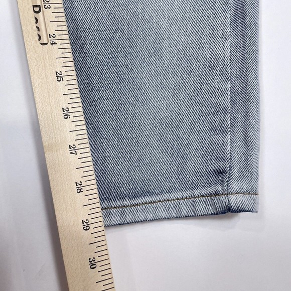 Pretty Little Thing Mom Jeans Women's Size 6 High Waist Ripped Light Wash NEW - Picture 11 of 12